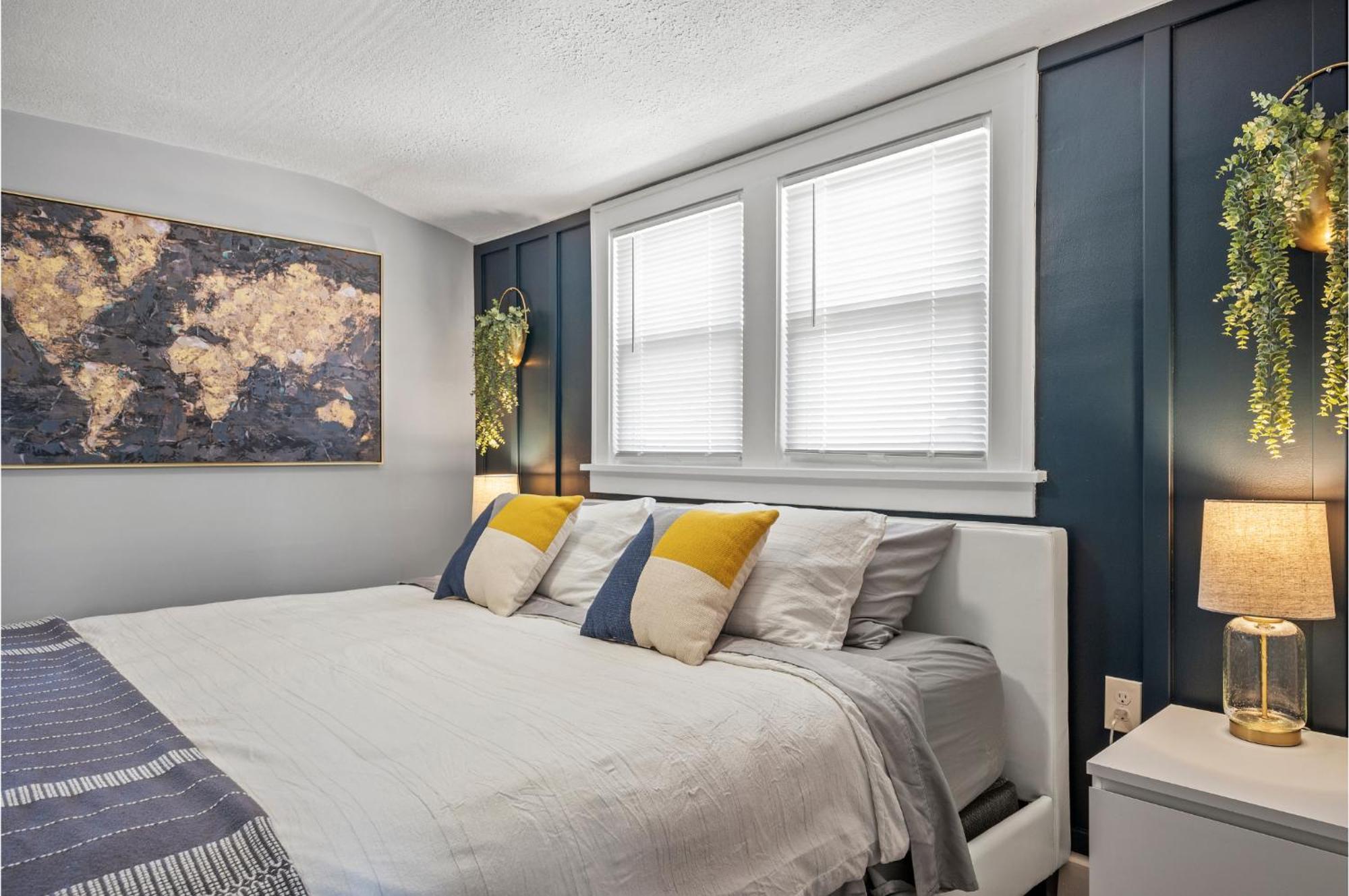 Amazing Parma Home King Bed Full Office Room Luaran gambar